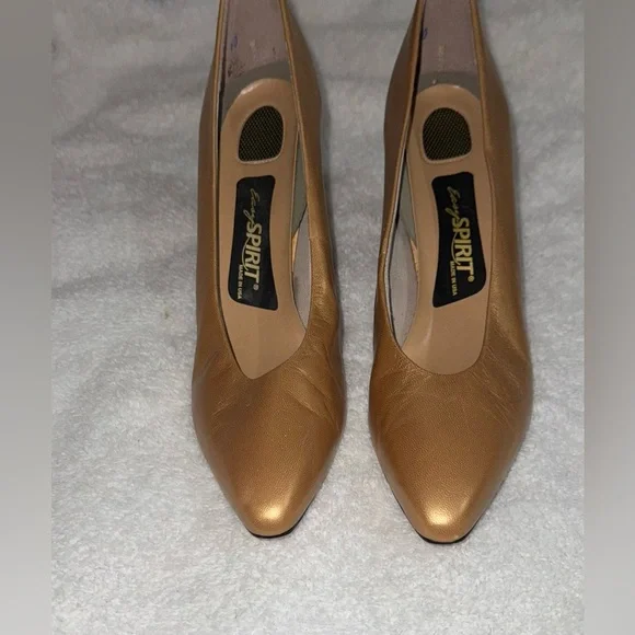 Easy Spirit women’s Classic Golden Heels Size 8 Made in USA - Picture 7 of 7
